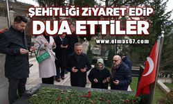 Şehitliği ziyaret edip dua ettiler