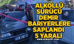 Alkollü sürücü aracıyla demir bariyerlere çarptı: 5 yaralı