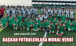 Başkan futbolculara moral verdi, başarı diledi