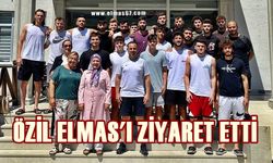 Mesut Özil'in annesi Zonguldak Kömürspor kampını ziyaret etti