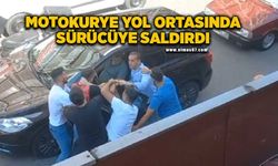 Motokurye yol ortasında sürücüye saldırdı