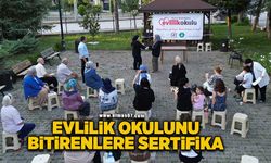 Evlilik okulunu bitirenlere sertifika verildi