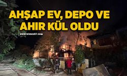 Ahşap ev, depo ve ahır kısmı yangında alevlere teslim oldu