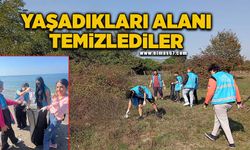 Üniversite öğrencileri yaşadıkları alanı temizlediler