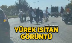 Yere dökülen armutları gören sürücüler yardımına koştu