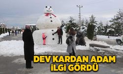 Dev kardan adam ilgi gördü