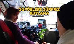 Yolcular şoförlere kırmızı beyaz gül verdiler