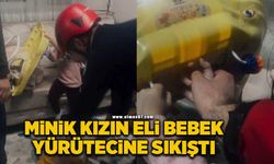 Minik kızın parmağı bebek yürütecine sıkıştı