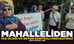 KAMYONLARIN GEÇTİĞİ YOLU TRAFİĞE KAPATTILAR
