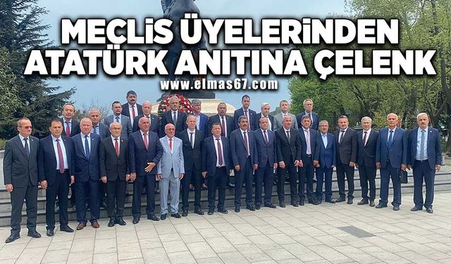Meclis üyelerinden Atatük anıtına çelenk
