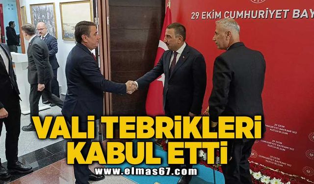 Vali Osman Hacıbektaşoğlu 29 Ekim Cumhuriyet Bayramı Tebriklerini Kabul Etti