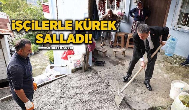 Belediye Başkanı işçilerle birlikte kürek salladı!