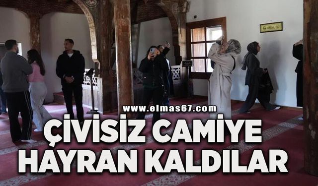 Üniversite öğrencileri, UNESCO Dünya Miras Listesi'nde Çivisiz Cami'ye hayran kaldı