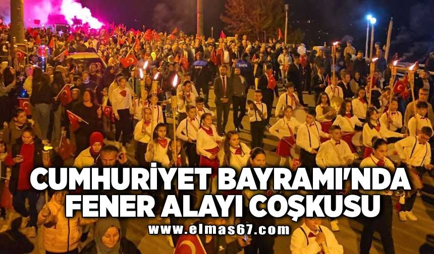 Cumhuriyet Bayramı'nda fener alayı coşkusu