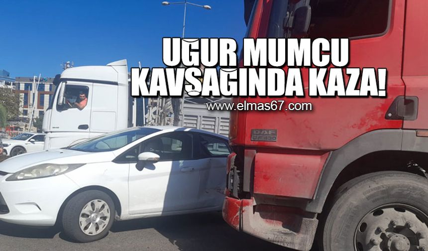 Uğur Mumcu kavşağında kaza!