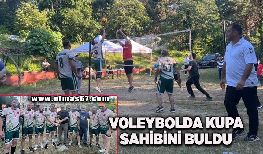 Voleybol turnuvasında kupa sahibini buldu