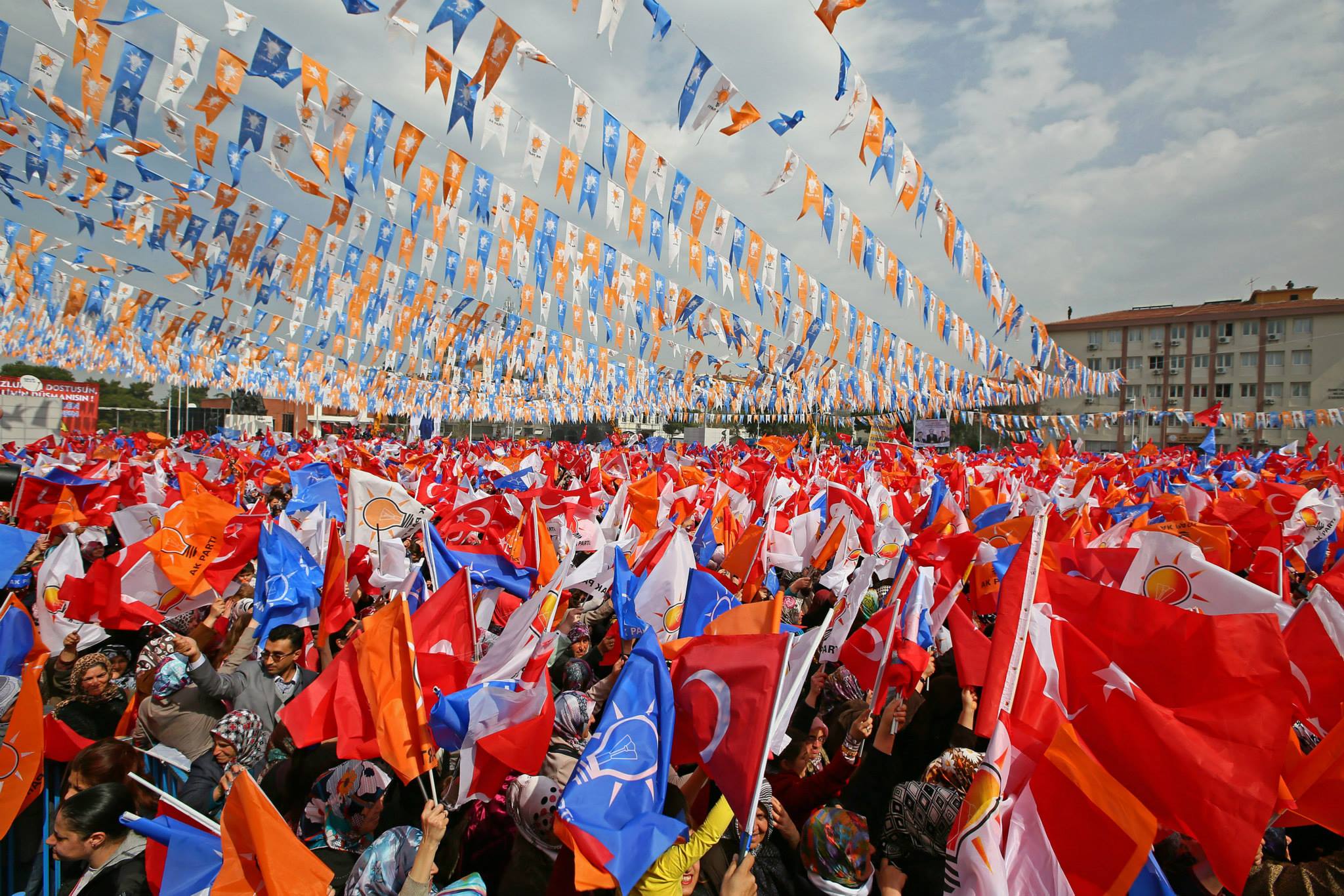 akp miting